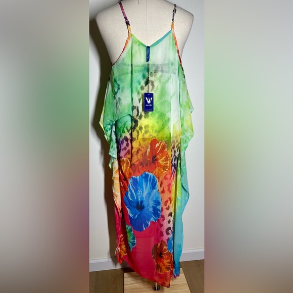 White Mark | Sheer Cover-up | Beach / Boating / Resort |
Floral Tie Dye | OS - Picture 3 of 4